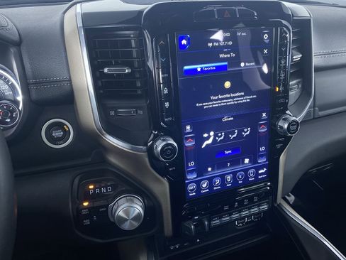 Used 2019 RAM 2500 Laramie w/ Night Edition AWD/4WD image 5