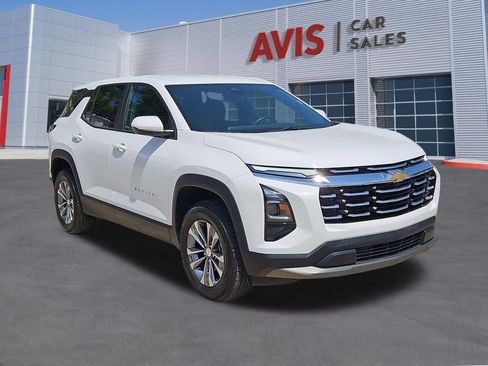 Used 2025 Chevrolet Equinox LT AWD/4WD image 3