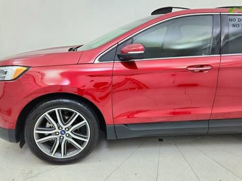 Used 2020 Ford Edge Titanium w/ Equipment Group 301A FWD image 9