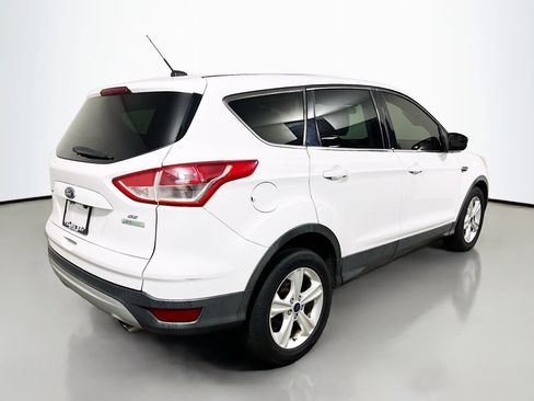 Used 2015 Ford Escape SE image 4