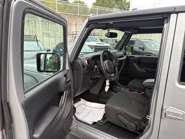 Used 2018 Jeep Wrangler Unlimited Sport S AWD/4WD image 14