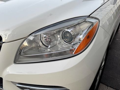 Used 2015 Mercedes-Benz ML 350 4MATIC w/ Premium 1 Package image 16