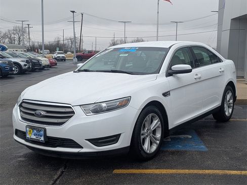 Used 2018 Ford Taurus SEL image 7