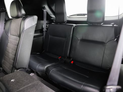 Used 2025 Mitsubishi Outlander SE image 20