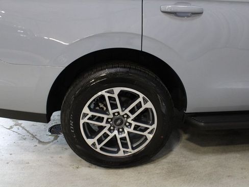 New 2026 Ford Expedition Active AWD/4WD image 27
