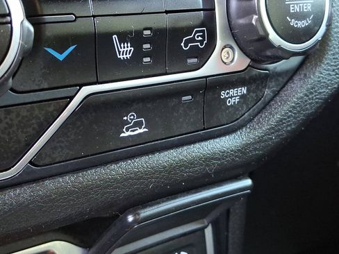 Used 2024 Jeep Wrangler Unlimited Sport image 26