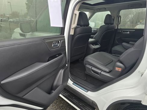 Used 2025 INFINITI QX80 Pure image 16