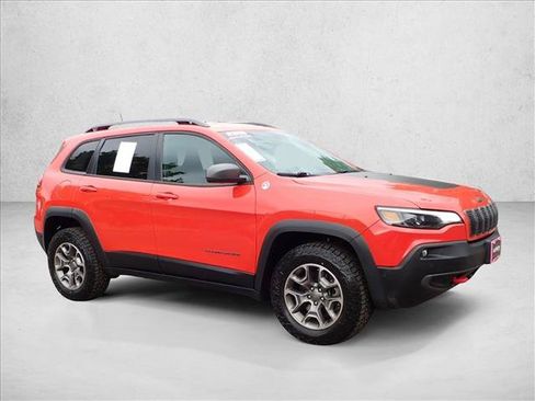 Used 2021 Jeep Cherokee Trailhawk w/ Technology Group AWD/4WD image 6