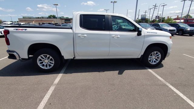 Certified 2025 Chevrolet Silverado 1500 LT AWD/4WD image 9
