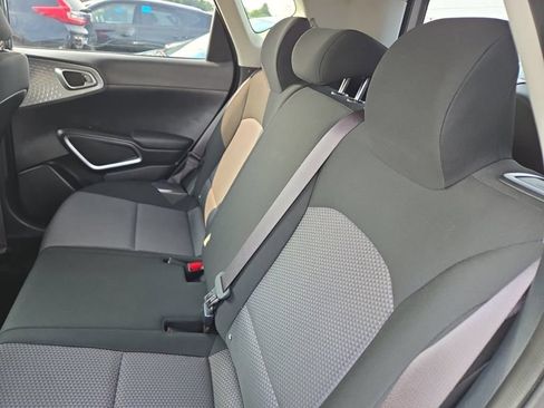 Used 2024 Kia Soul LX w/ Option Group 015 FWD image 4