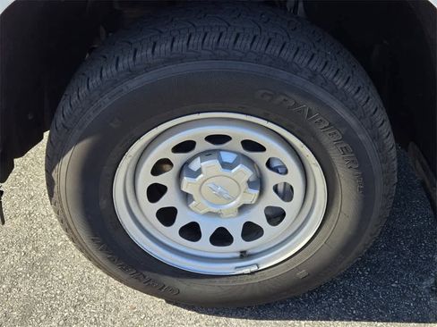 Used 2023 Chevrolet Silverado 1500 W/T image 9