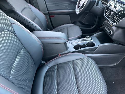 New 2024 Ford Escape ST-Line AWD/4WD image 15