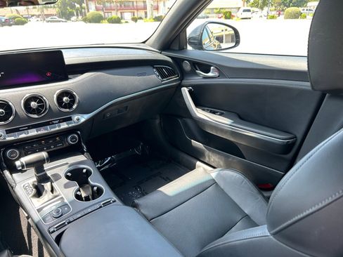 Used 2023 Kia Stinger GT-Line w/ Sun & Sound Package RWD image 16