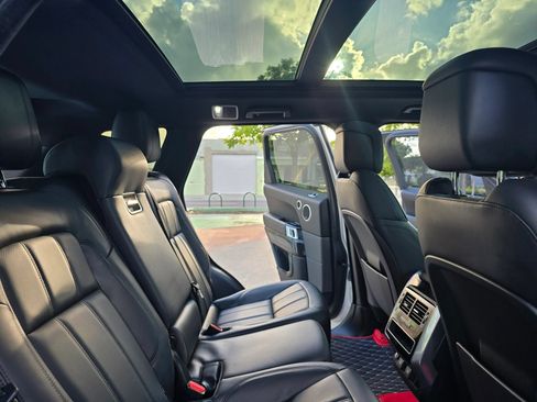 Used 2019 Land Rover Range Rover Sport HSE AWD/4WD image 23