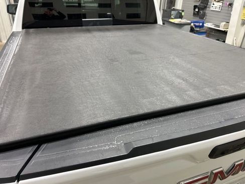 Used 2022 GMC Sierra 1500 AT4 w/ AT4 Premium Package image 8