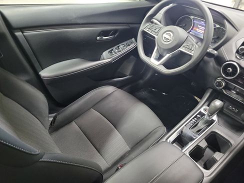 Used 2024 Nissan Sentra SV image 15