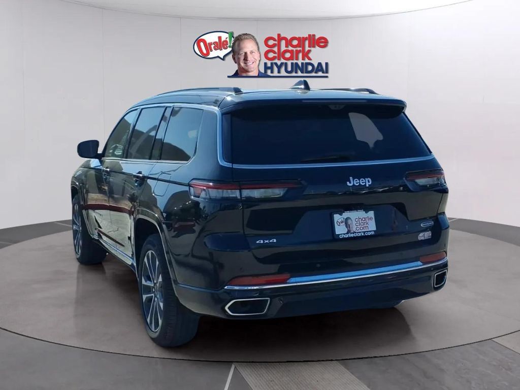Used 2025 Jeep Grand Cherokee L Overland w/ Luxury Tech Group IV AWD/4WD image 3