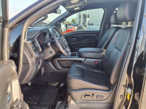 Used 2023 Nissan Titan PRO-4X w/ Pro-4x Convenience Package AWD/4WD image 23