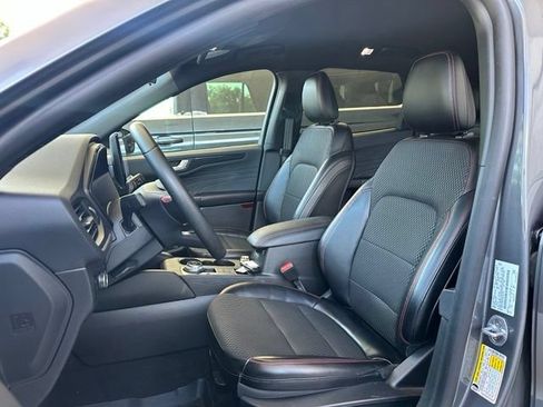 Used 2024 Ford Escape ST-Line w/ Tech Pack #1 FWD image 14