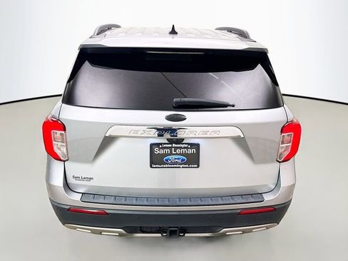 Used 2023 Ford Explorer XLT w/ Equipment Group 202A image 6
