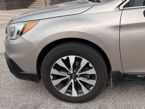 Used 2015 Subaru Outback 2.5i Limited AWD/4WD image 29