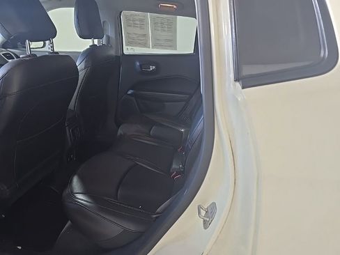 Used 2019 Jeep Compass Latitude image 14