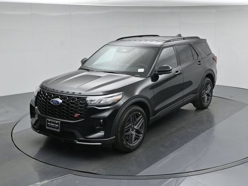 New 2026 Ford Explorer ST RWD image 37