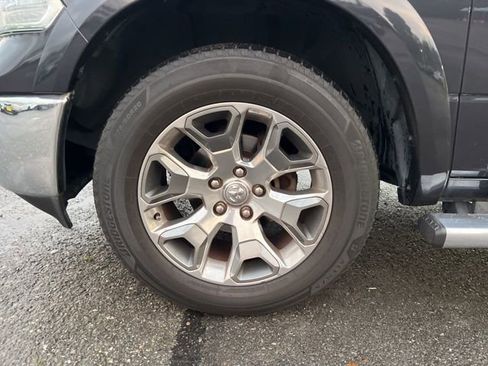 Used 2017 RAM 1500 Limited image 11