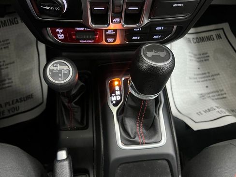 Used 2023 Jeep Wrangler Unlimited Rubicon w/ Dual Top Group image 10