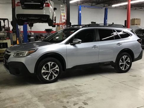 Used 2020 Subaru Outback Limited w/ Tech Package 2 image 7