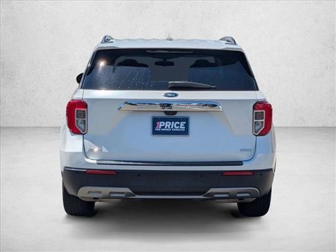Used 2020 Ford Explorer XLT w/ Equipment Group 202A RWD image 7