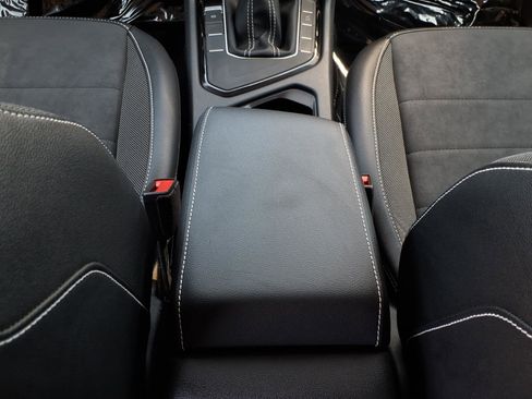 Certified 2023 Volkswagen Taos SE FWD image 25