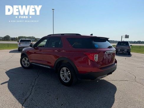 Used 2023 Ford Explorer XLT w/ Equipment Group 202A AWD/4WD image 10