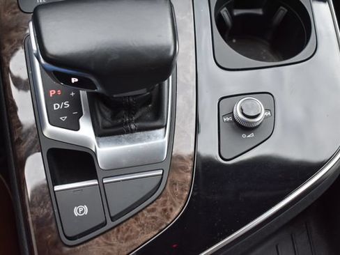 Used 2018 Audi Q7 3.0T Prestige w/ Prestige Package AWD/4WD image 33