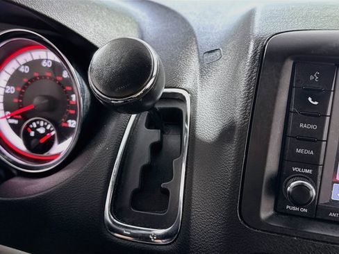Used 2018 Dodge Grand Caravan GT FWD image 19