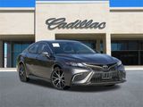 Used 2023 Toyota Camry SE image 2