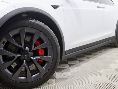 Used 2023 Tesla Model X Plaid image 4