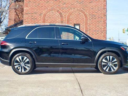 Used 2025 Mercedes-Benz GLE 350 4MATIC w/ 3rd Row Seat Package image 4