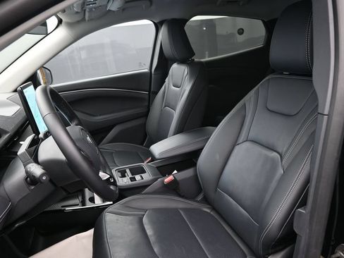 Used 2025 Ford Mustang Mach-E Premium AWD/4WD image 24