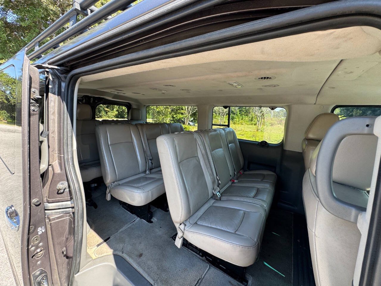 Used 2017 Nissan NV 3500 SL RWD image 41