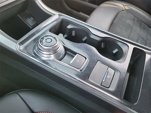 Used 2021 Ford Edge ST-Line image 27