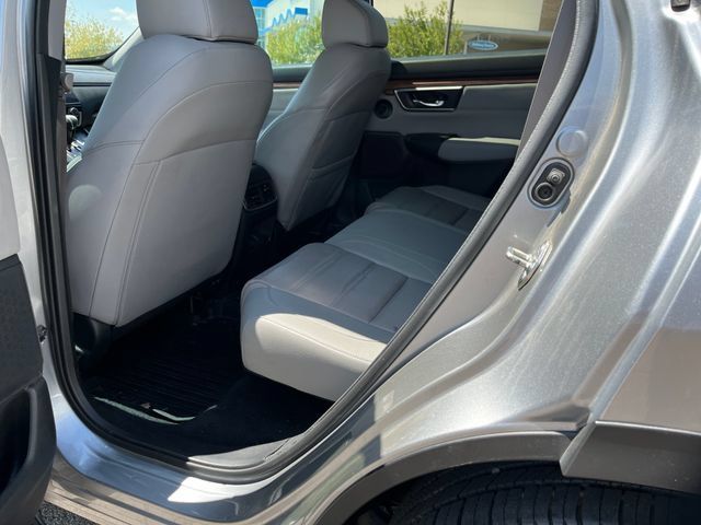 Used 2020 Honda CR-V Touring image 3