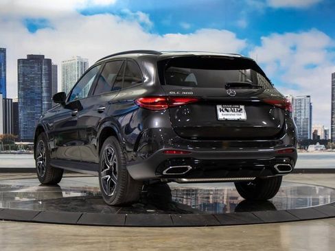 Used 2026 Mercedes-Benz GLC 300 4MATIC image 9