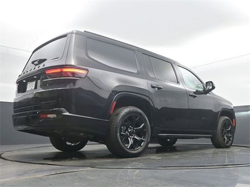 Used 2025 Jeep Wagoneer Series II image 53