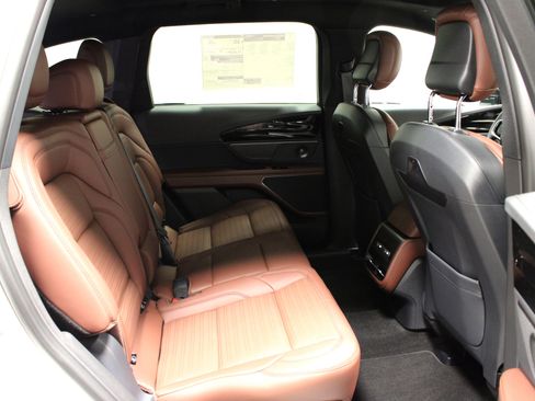 New 2026 Lincoln Nautilus Reserve image 16