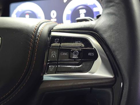 Used 2025 Jeep Grand Cherokee L Summit w/ Obsidian Package AWD/4WD image 30