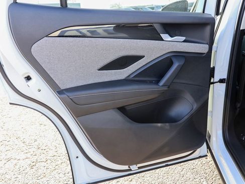 New 2025 Volkswagen Tiguan S image 32