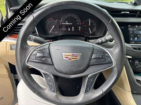 Used 2017 Cadillac XT5 Premium Luxury AWD/4WD image 12