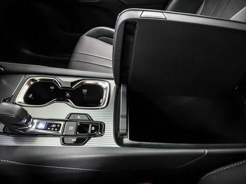 Certified 2023 Lexus RX 500h 500h F SPORT Performance image 18