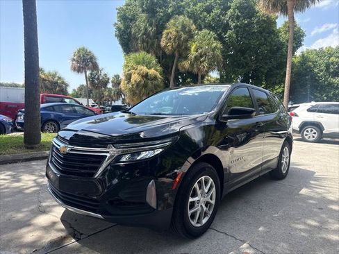 Used 2023 Chevrolet Equinox LT FWD image 2